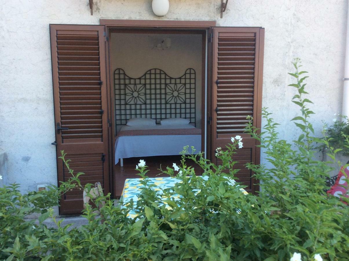 Bright Modern Country Home Castelbuono  Bagian luar foto